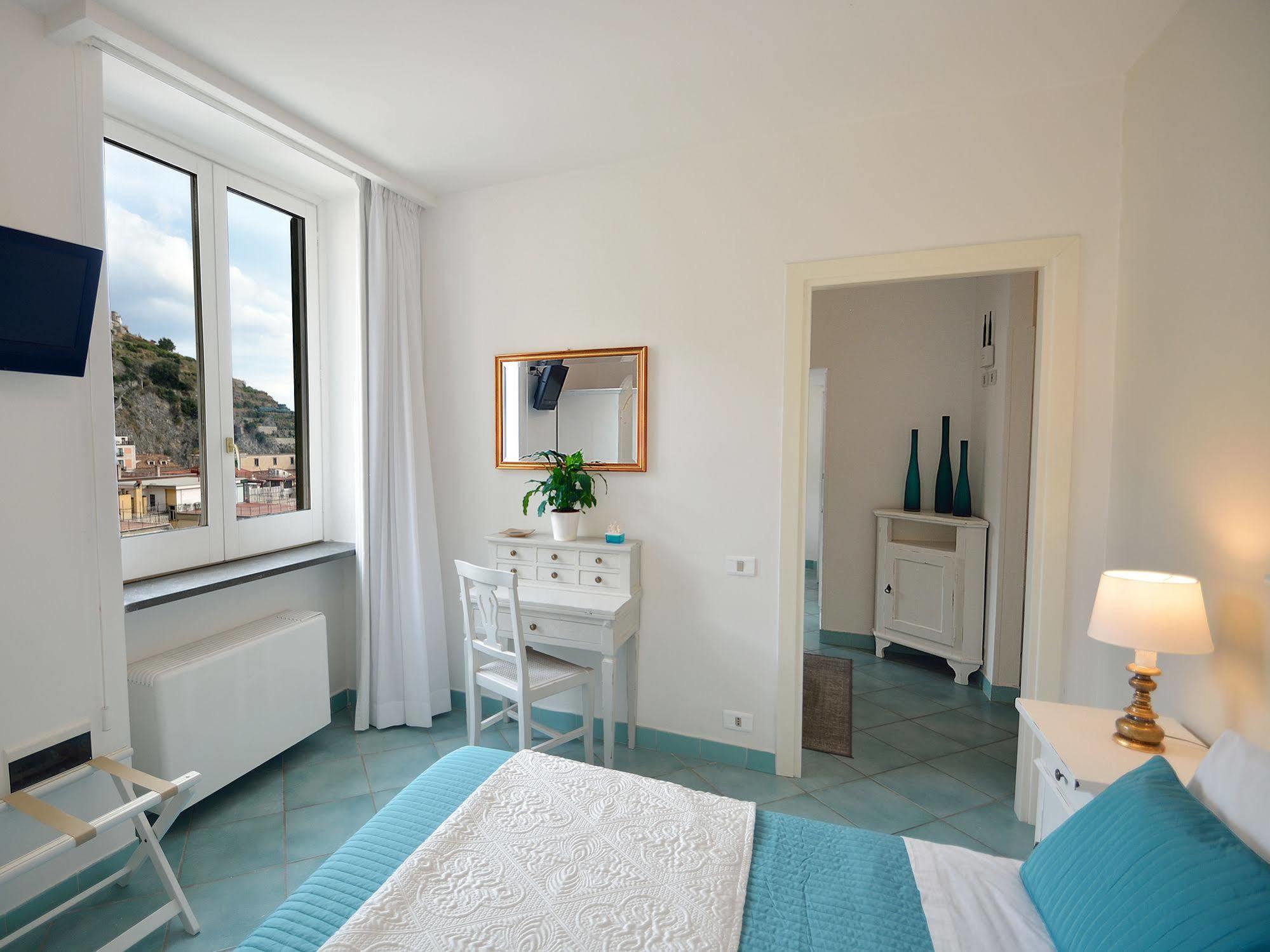 Aparthotel Torre Paradiso 3*