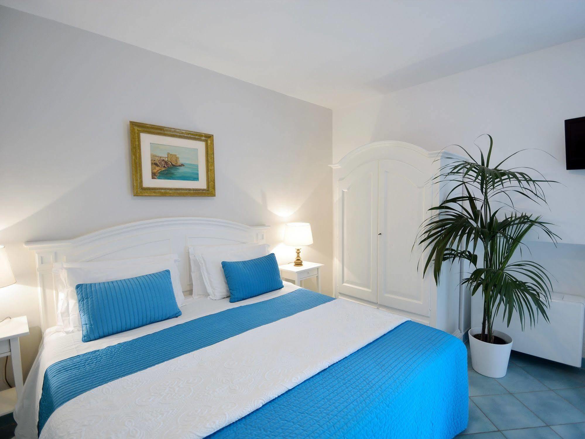 Torre Paradiso Aparthotel