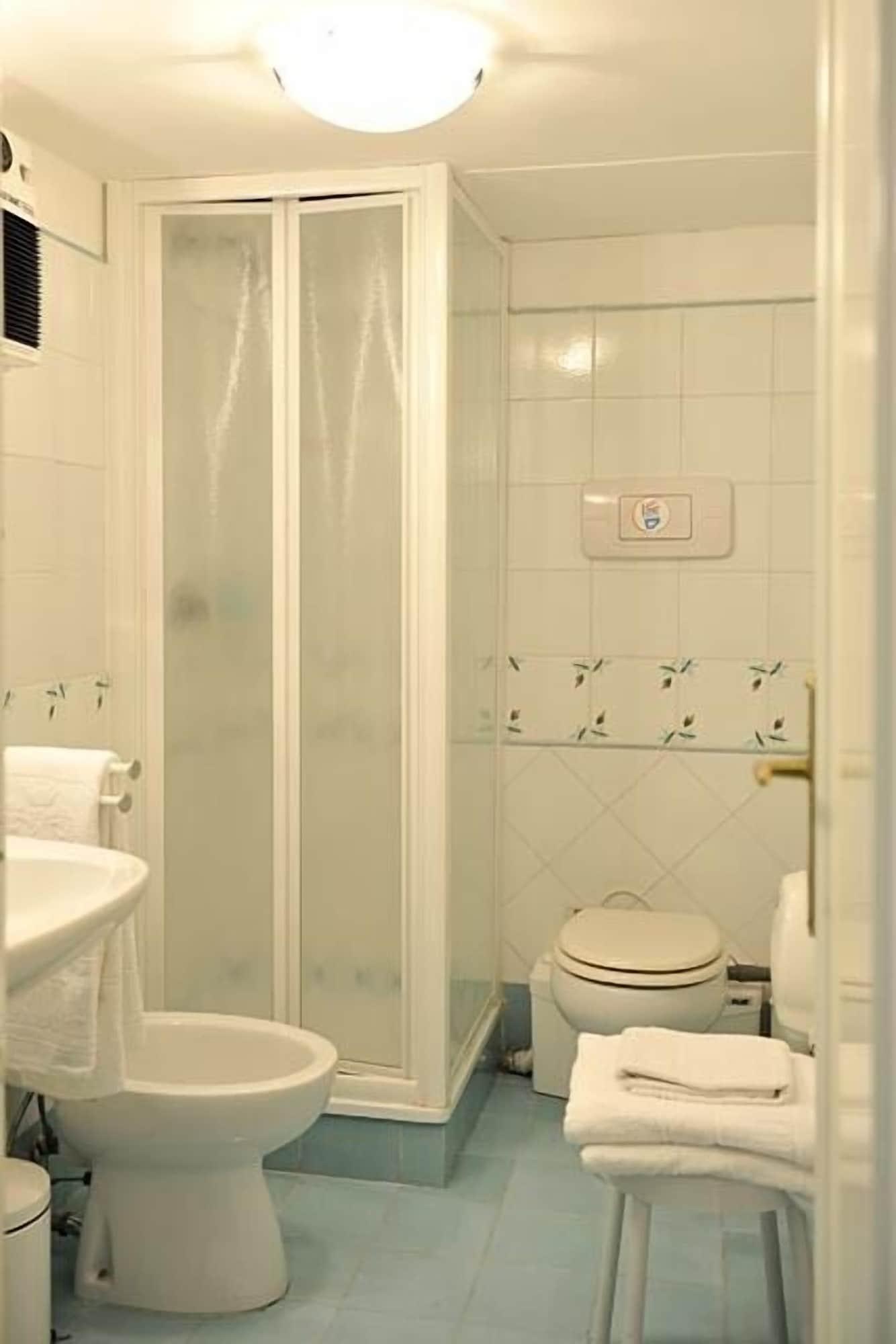 Aparthotel Torre Paradiso 3*