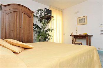 Aparthotel Torre Paradiso Minori